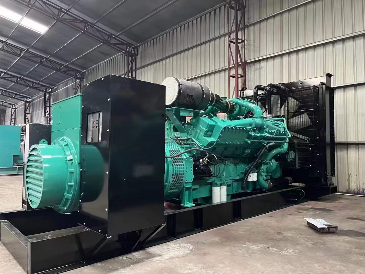 贺兰如何降低 800kW 柴油发电机输出电流的波动？