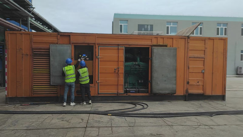 贺兰如何检查柴油发电机组的机油油位？